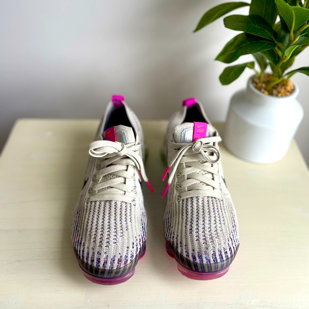 2020
Wmns Air VaporMax Flyknit 3 'Fossil
